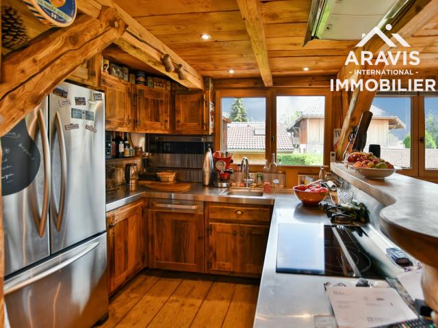 Une opportunité rare au cœur du village des Carroz ! 321m² Arâches la Frasse Les Carroz d'Arâches