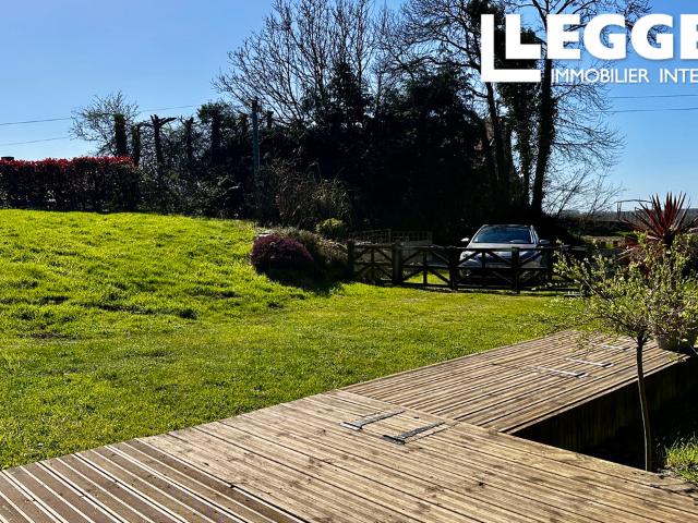 Une magnifique maison de caractère en pleine campagne. Entièrement meublée! Deux propriétés pour le prix d'un!