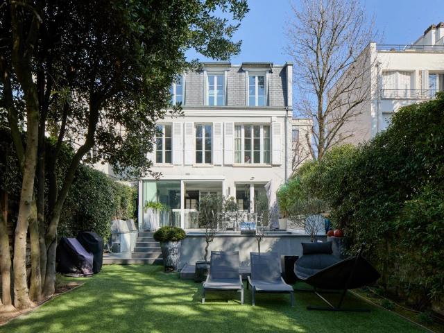 Une maison contemporaine à deux pas de la Seine 385m² Neuilly sur Seine