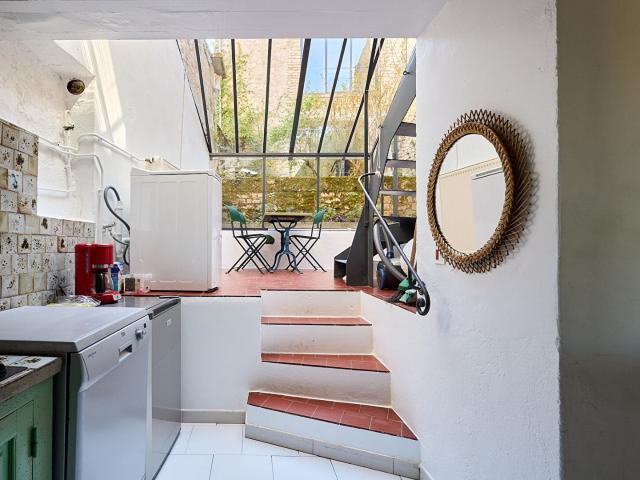 Une Maison D'architecte Dans L'histoire Du Modernisme 168m² Vézelay