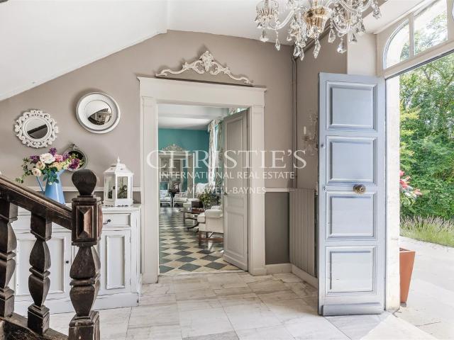 Une maison de maître spacieuse et bien entretenue du XVIIe s. 408m² Saint Sever