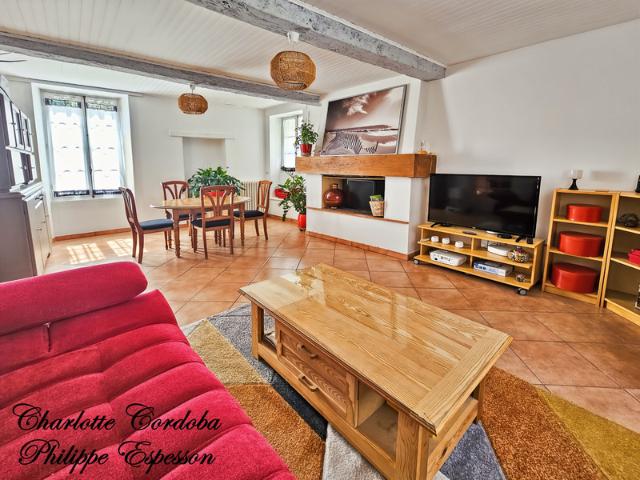 Couthures sur Garonne, Maison familiale 156 m², 4 chambres + bureau, véranda climatisée et 2 garages