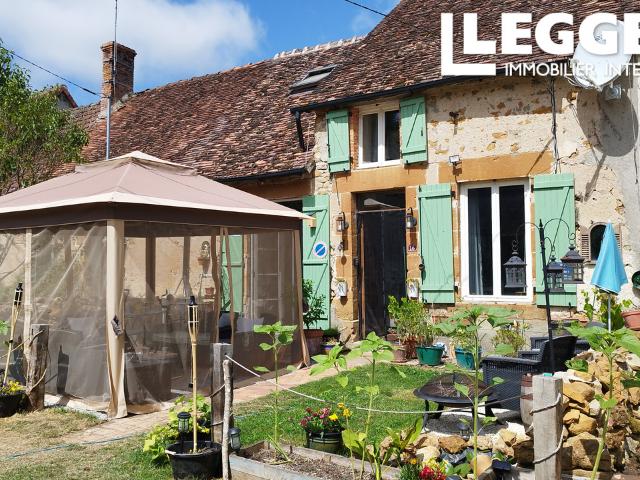Une maison de hameau de 3 chambres située dans la commune de Dunet, près de la ville de Chaillac