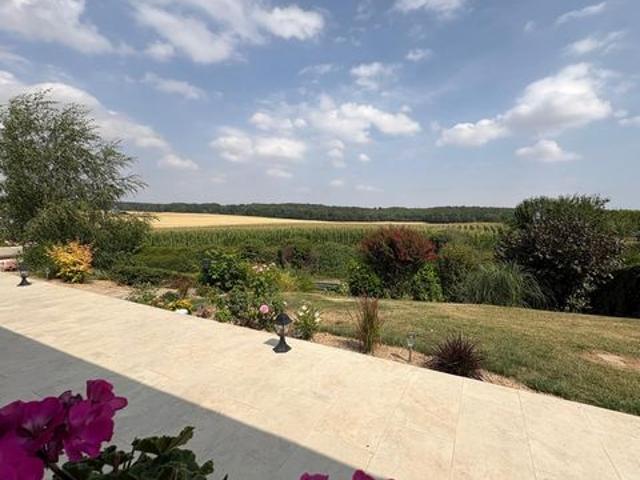 Maison familiale où confort, nature et sérénité se rencontrent