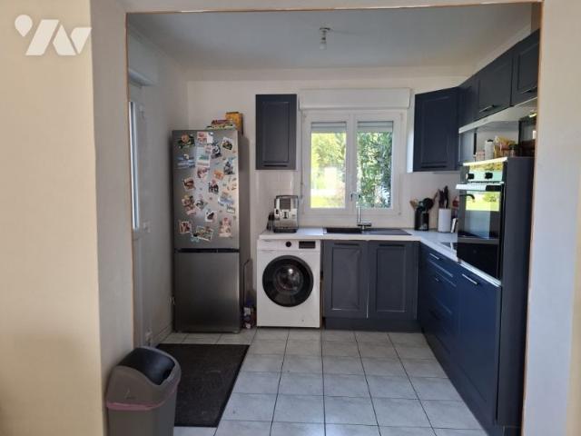 Une maison individuelle à usage d'habitation disponible en Décembre