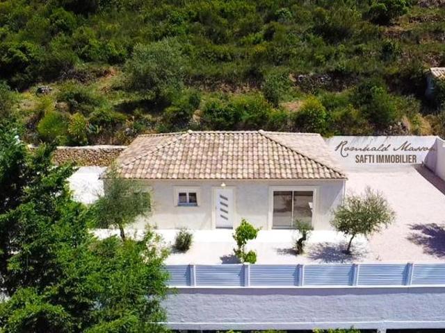 Plain pied contemporain avec parcelle constructible