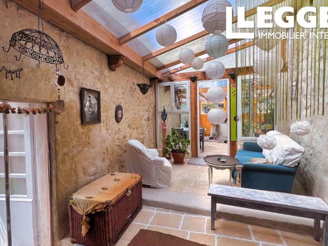 Une maison singulière de 135m2 et plus, nichée dans un charmant hameau au milieu des bois