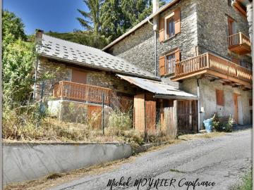 ? Une maison unique à Aiguilles, au cœur des montagnes du Queyras