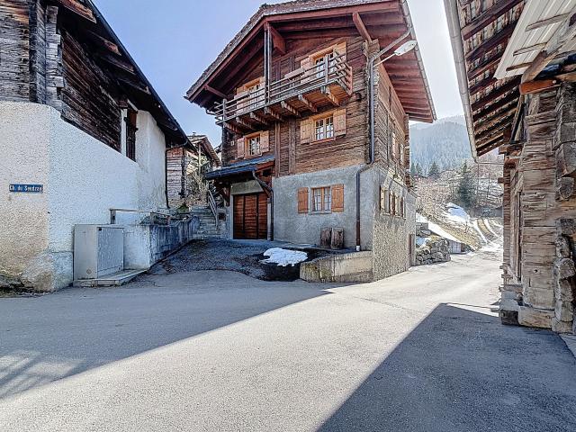 Une saison d'hiver dans un vrai chalet alpin, au cœur du Val de Bagnes
