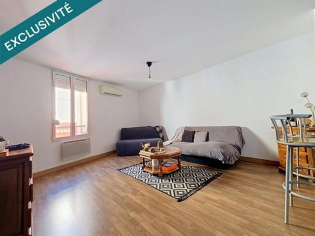 Une spacieuse maison de village de 116 m² avec terrasse tropézienne et beaux volumes au cœur d’Hérépian