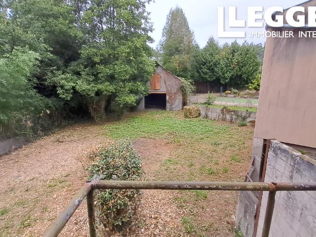 Une maison de ville à rénover pour un passionné de pêche, située au bord de la Varenne