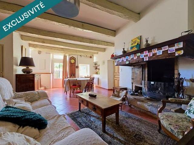 Une superbe maison en pierre entièrement rénovée, avec jardin et mazet aménagé, dans un environnement privilégié
