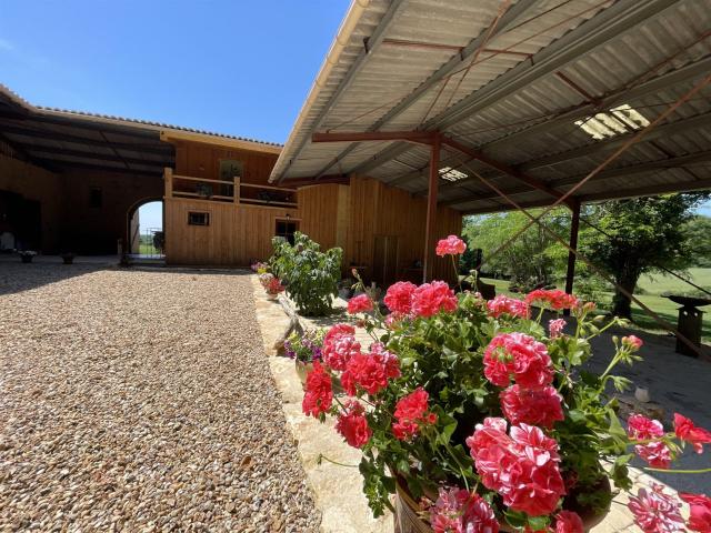 Une perle rare dans écrin de verdure dans un cadre naturel p. 141m² Lalinde