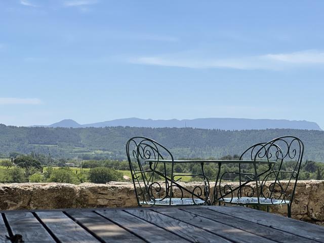 Une propriété historique unique en plein coeur du Luberon su. 480m² Cucuron