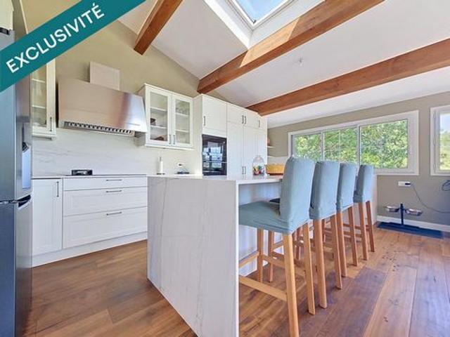 Une villa contemporaine d’exception aux lignes californiennes, avec prestations haut de gamme et vue dominante