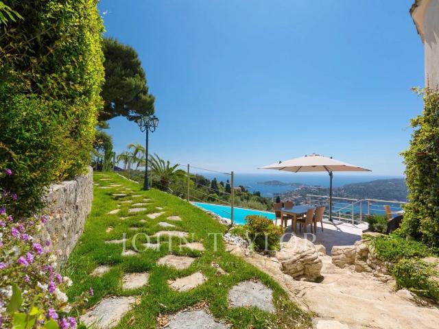 Une villa à la vue époustouflante 345m² Villefranche sur Mer