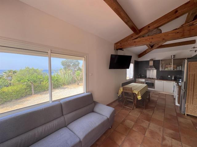 Une villa piscine accès plage à quelques mètres 130m² Coti Chiavari