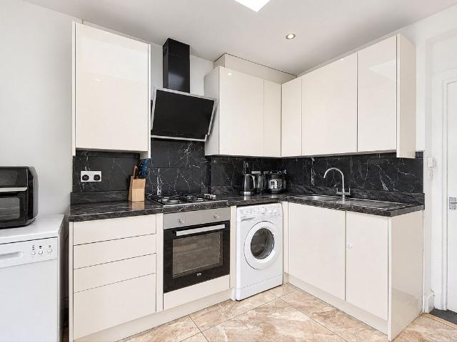 Uneeda Drive, Greenford UB6, 6 bed semi detached house to rent, £3,950 pcm | PrimeLocation