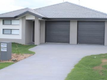 UNFURNISHED 4 BEDROOM AIR CONDITIONED HOUSE!