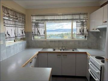 Jindabyne, Snowy River, Victoria - Balcony