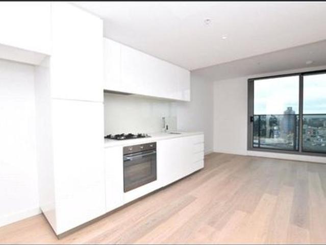 Unfurnished 1 Bedroom Apartment in Southbank's Imagine Marco