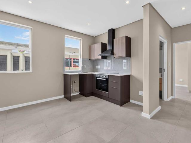 UNFURNISHED 1 BEDROOM APARTMENT TO RENT IN FISH HOEK | WALK TO THE BEACH | STREET PARKING | MOUNTAIN VIEWS