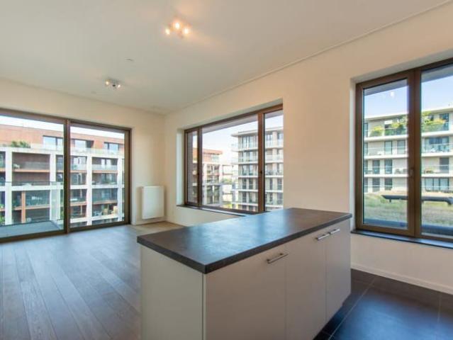 Unfurnished 1 bedroom apartment with Scheldt view