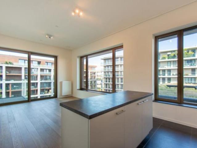 Unfurnished 1 bedroom apartment with Scheldt view
