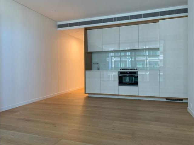 Unfurnished 1 bedroom + Study apartment in DUO Central park
