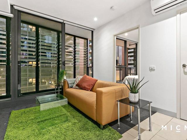 Unfurnished 1 Bedroom Stunner at a Perfect Location!