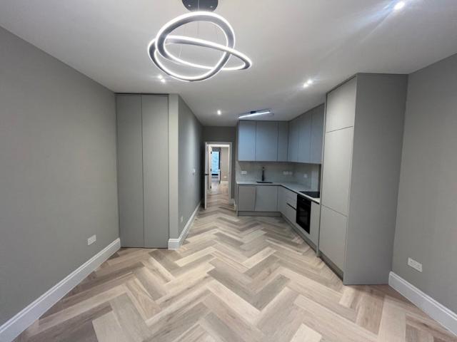Unfurnished 1 Bedroom with Balcony on Brick Lane!