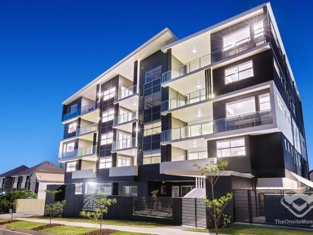 Unfurnished | 2 Bed, 1 Bath, 1 Car Park Next To Shopping Mall