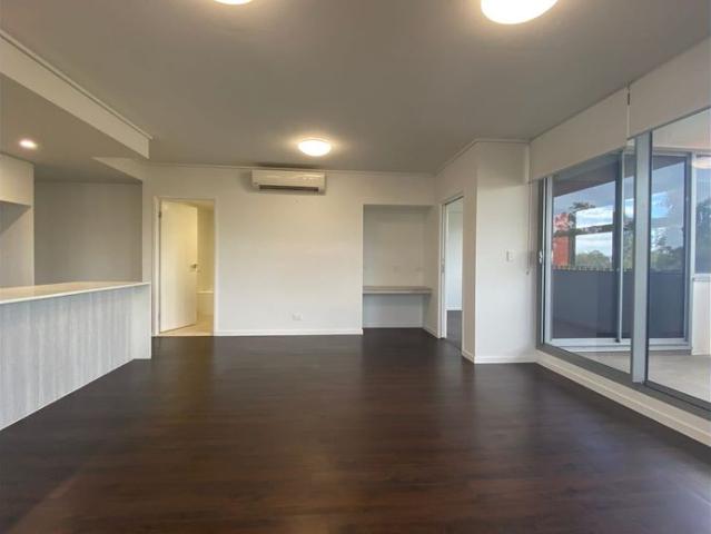Unfurnished 2 Bedroom 2 Bathroom Apartment in Prime Robina Location