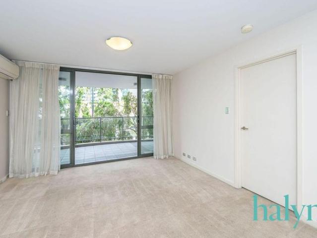 Unfurnished 2 Bedroom, 2 Bathroom Apartment in the heart of the city!