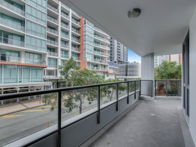 Unfurnished 2 bedroom apartment in Brighton Breezes