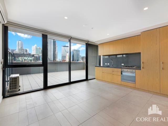 Unfurnished 2 bedroom Apartment with large balcony