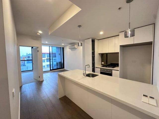 Unfurnished 2 Bedroom Apartment, 1 Bathroom and 1 Carpark in Brunswick East