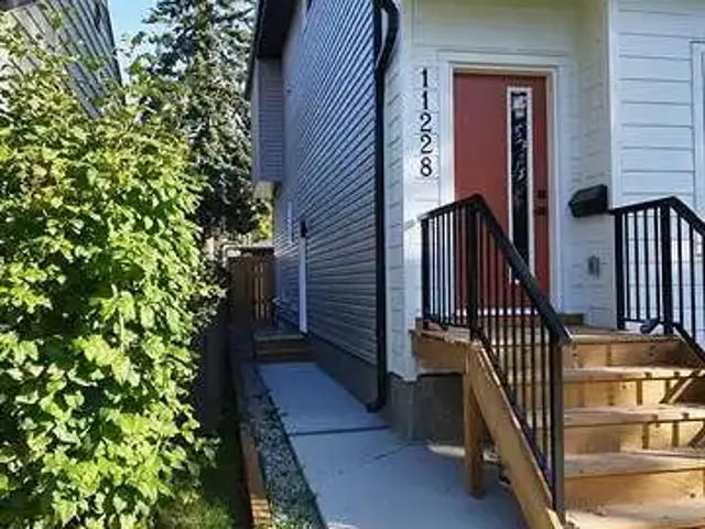 Unfurnished 2 bedroom Basement unit in Mckernan