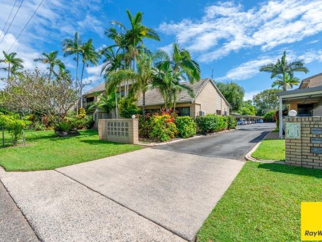 UNFURNISHED 2 BEDROOM HOLLOWAYS BEACH UNIT