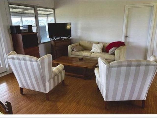 UNFURNISHED 2 Bedroom with fanstic views. Under 5 mins to Bindoon 40mins to Ellenbrook. Security property. Pets okay with no sheep or cattle dogs