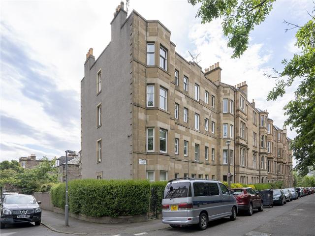 Unfurnished 2 bedroomed main door flat