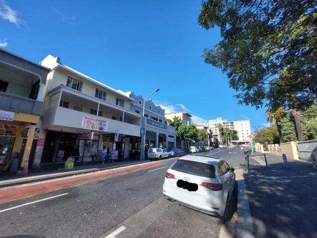 Unfurnished 3 Bedroom Apartment To Rent in Long Street!