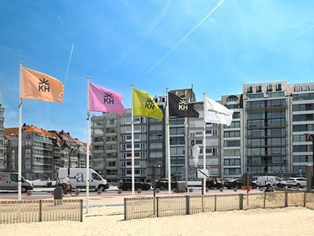 Unfurnished 3 bedroom flat on Rubensplein