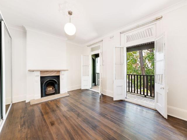 Unfurnished three bedroom terrace with 1.5 bathrooms and off street parking