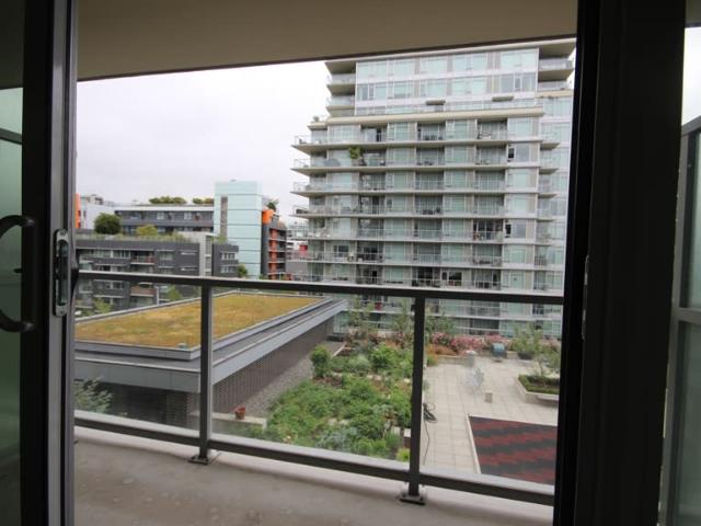 Unfurnished Unit 555 Wall Centre False Creek West II