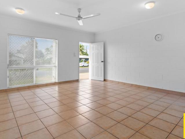 UNFURNISHED VILLA IN A GREAT LOCATION!