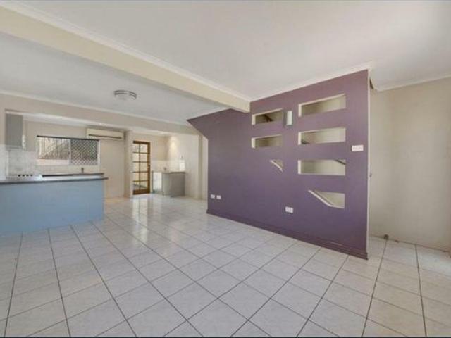 Unfurnished Air Conditioned Modern Townhouse