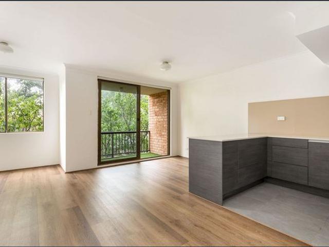 Unfurnished apartment in Surry Hills pocket Enter via Wilton Street