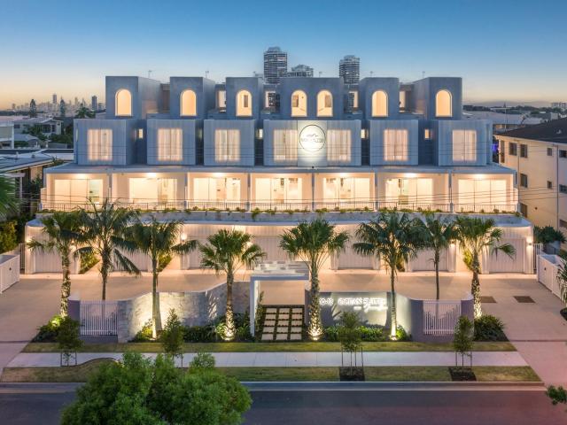 UNFURNISHED Brand New, Never Lived in Executive Waterfront Residence!