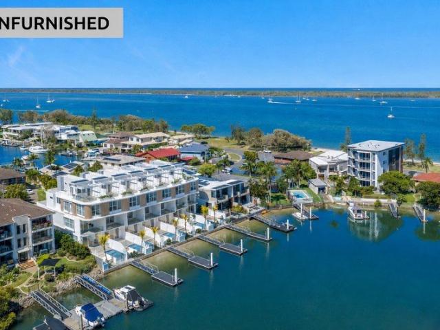 UNFURNISHED Brand New, Never Lived in Executive Waterfront Residence!